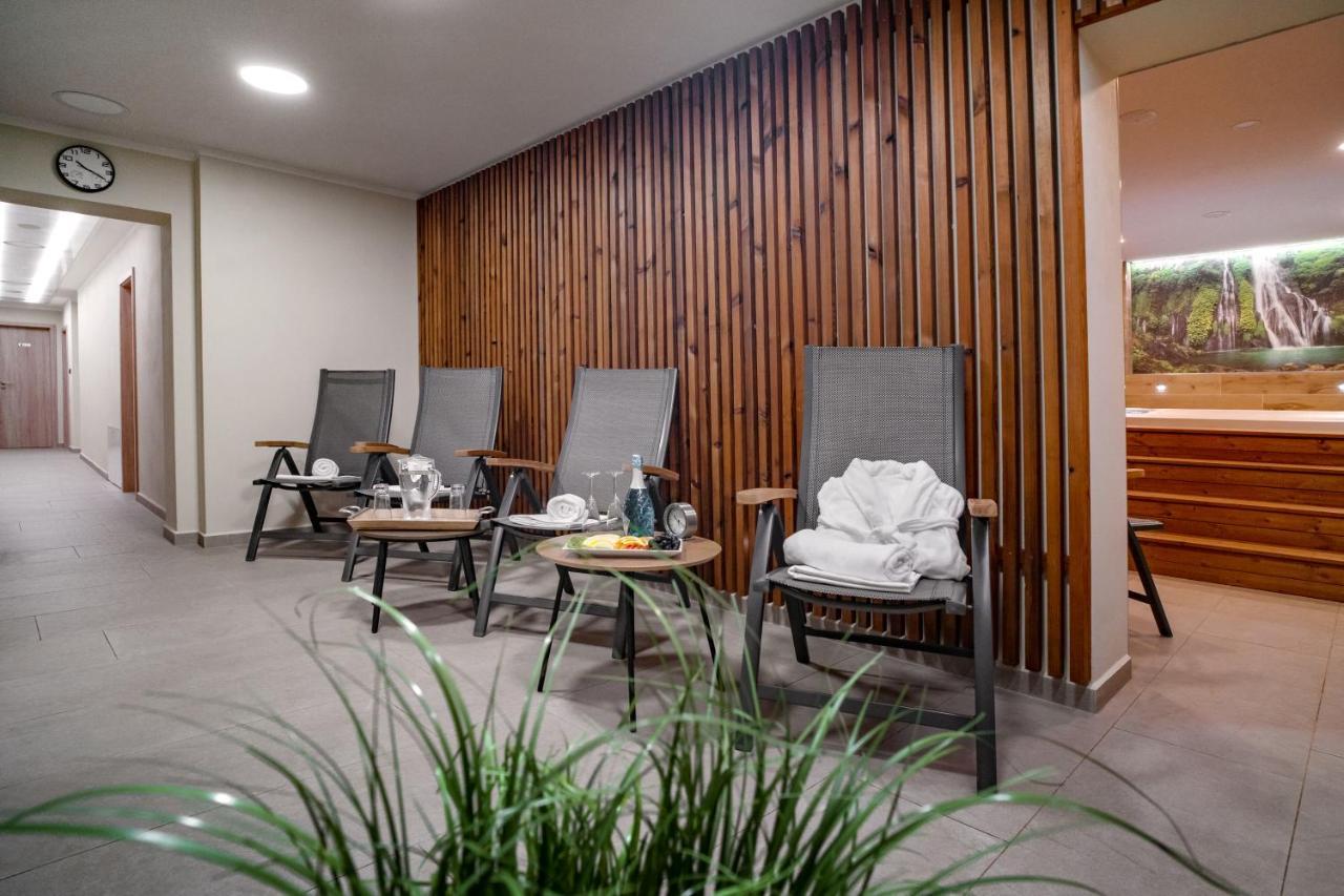 Hotel Smrz Sepekov Luaran gambar