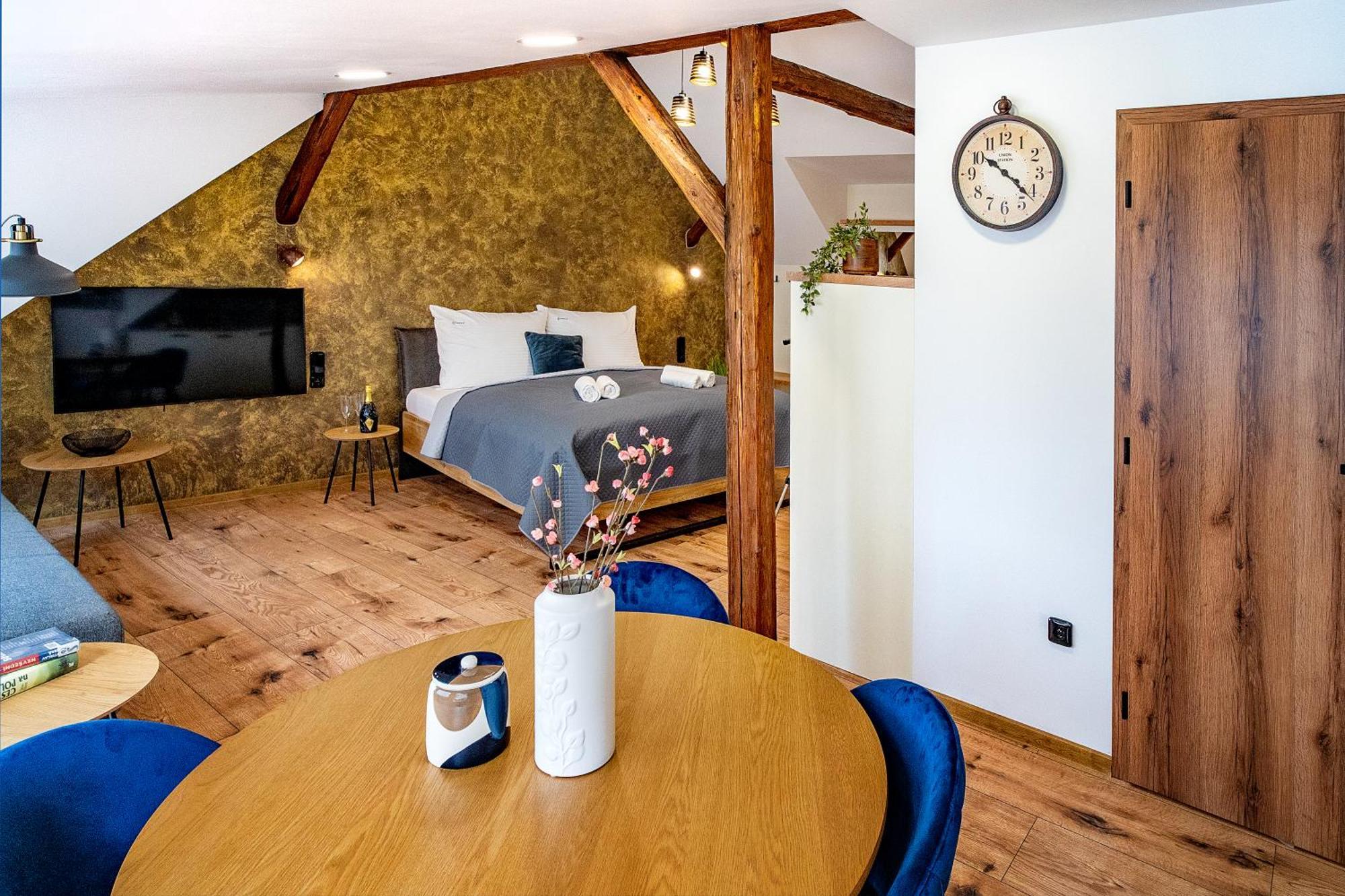 Hotel Smrz Sepekov Luaran gambar